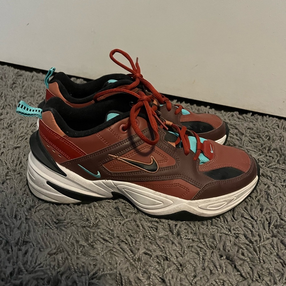 Nine Sneakers Size 8W